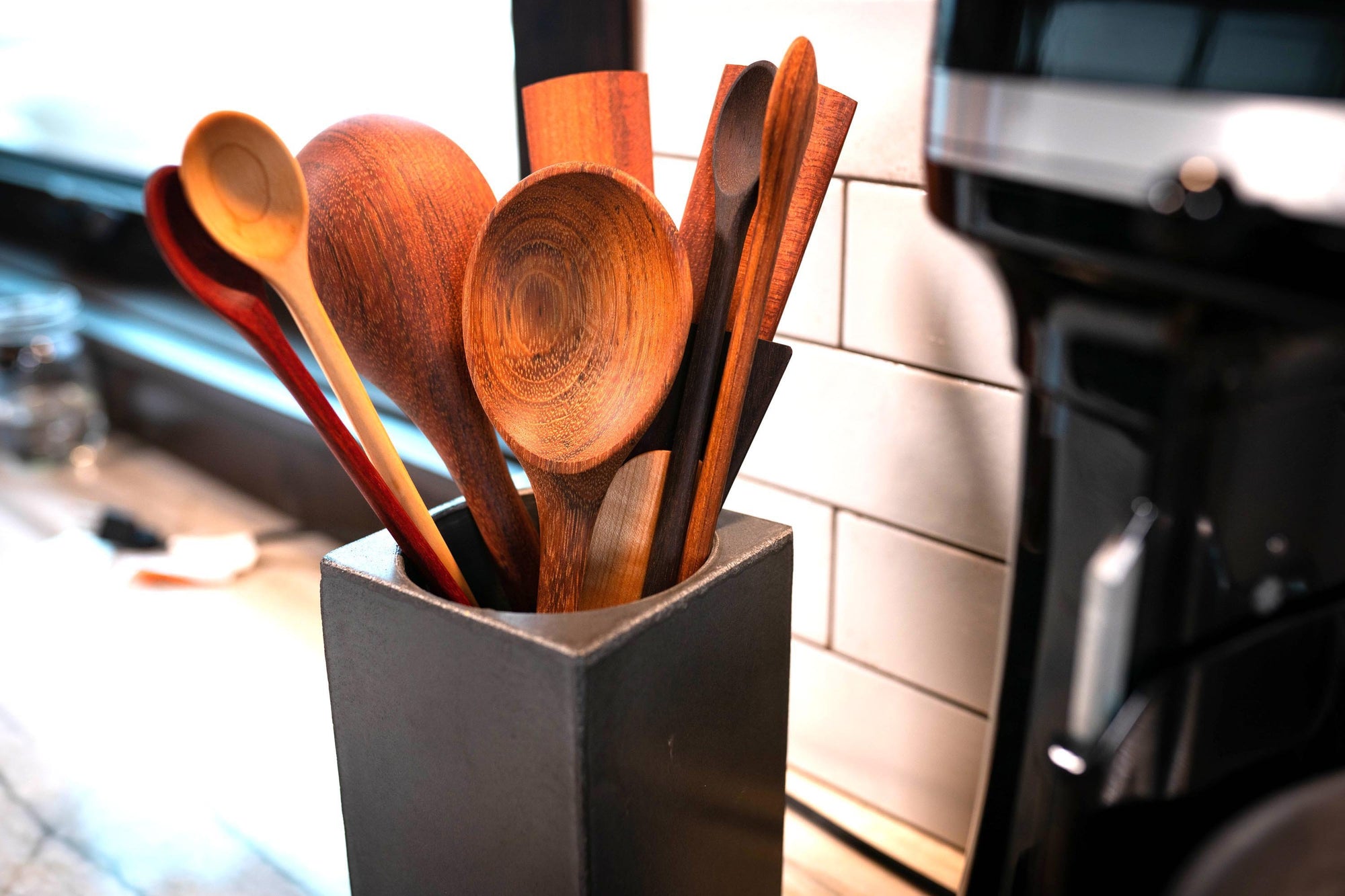 modern utensil holder for party or every day on countertop - Earlywood